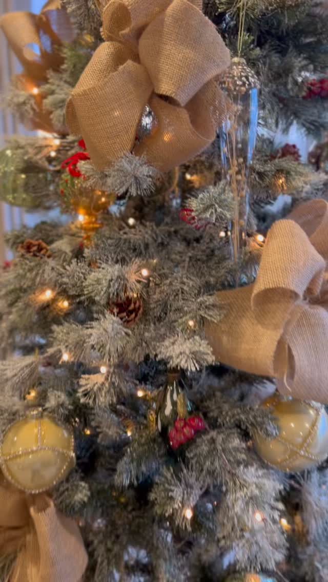 🎅🏼 THE MOST WONDERFUL TIME OF THE YEAR.. WHY NOT SPEND IT IN THE MOST WONDERFUL PLACE? 🎅🏼

Comment ‘CHRISTMAS’ for more info & pricing! 

📍 Strand Head, Portstewart 
23rd - 30th Dec 2025

✔ Sleeps 12
✔ Sea Views 
✔ Prime Location 

#christmasavailability #wintergetaways #causewaycoastproperties #selfcateringaccommodation #luxuryholidayhomes #stayhere #visitcauseway